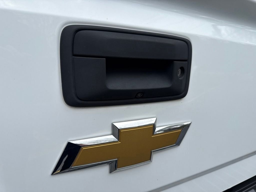 Used 2018 White Chevrolet LT image 14