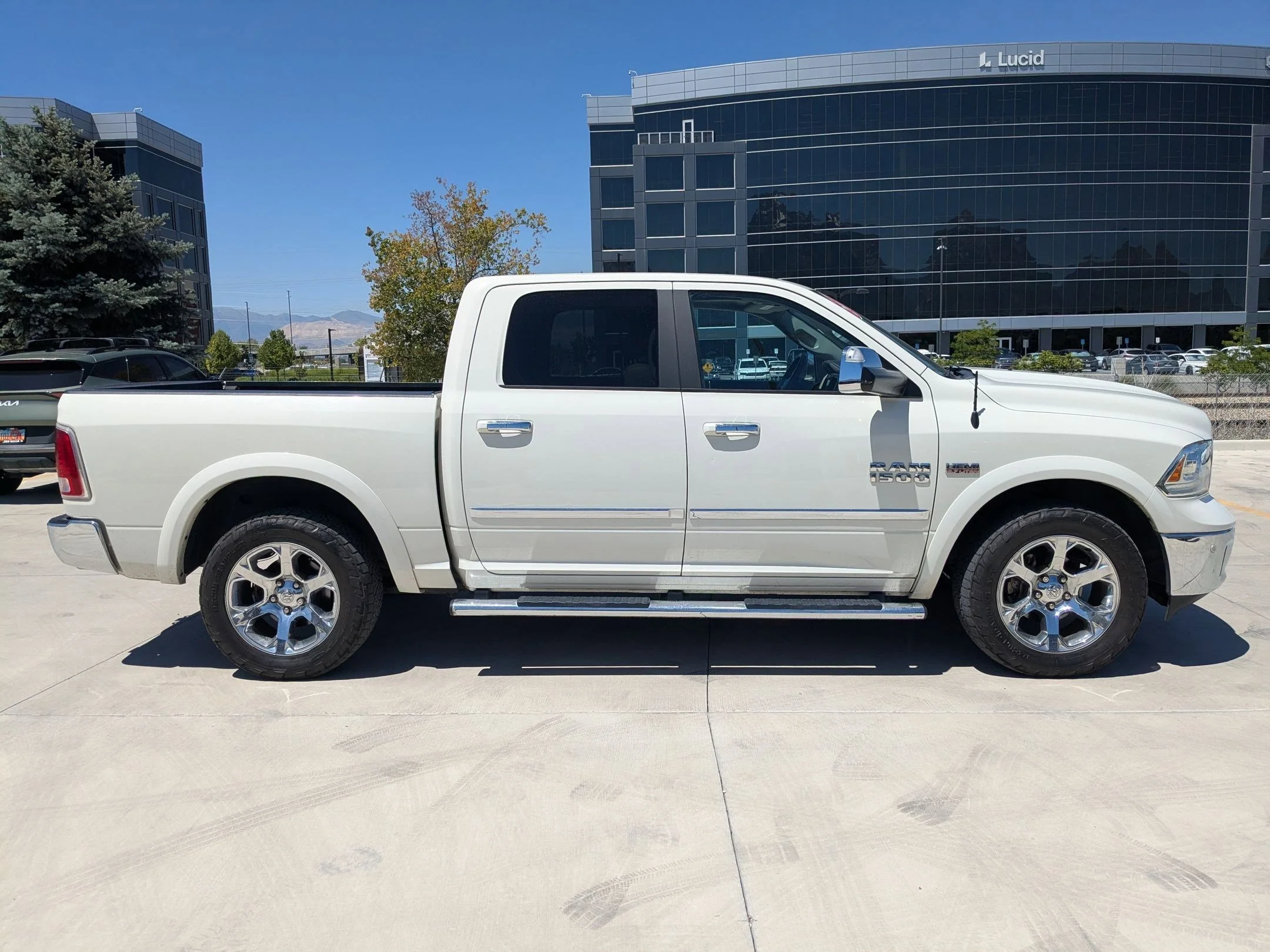 Used 2017 Pearl White Ram Laramie image 6