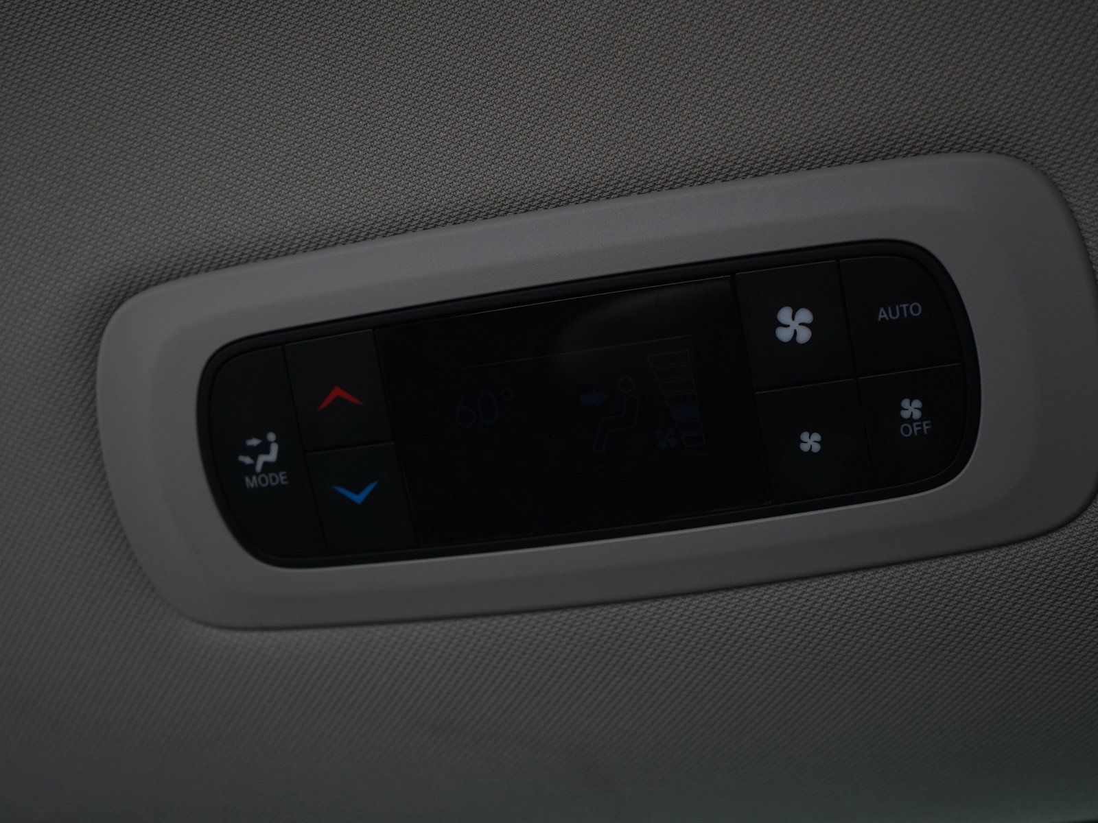 Used 2021 Brilliant Black Crystal Pearlcoat Chrysler Touring L FWD image 22