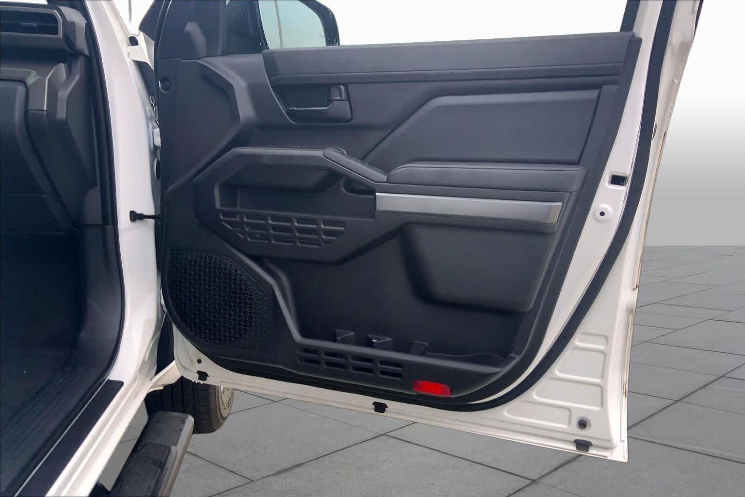 Used 2024 Ice Cap Toyota SR5 image 22