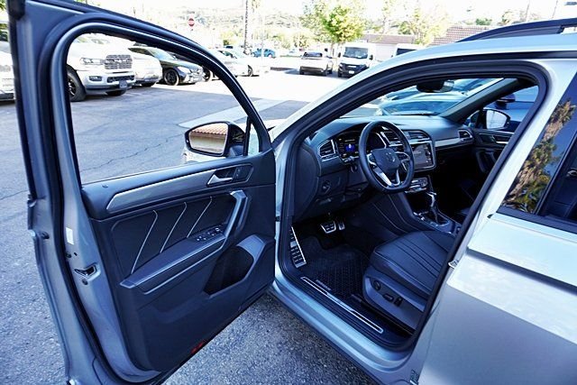 Used 2023 Silver Volkswagen 2.0T SE R-Line Black image 36