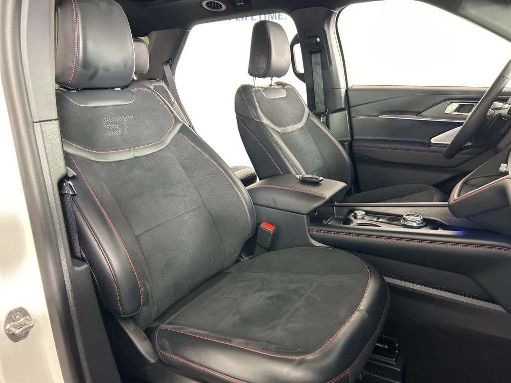 2025 Ford Explorer ST - Photo 34