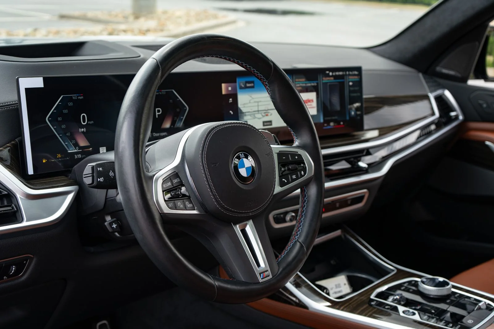 Used 2023 Gray BMW M60i image 24