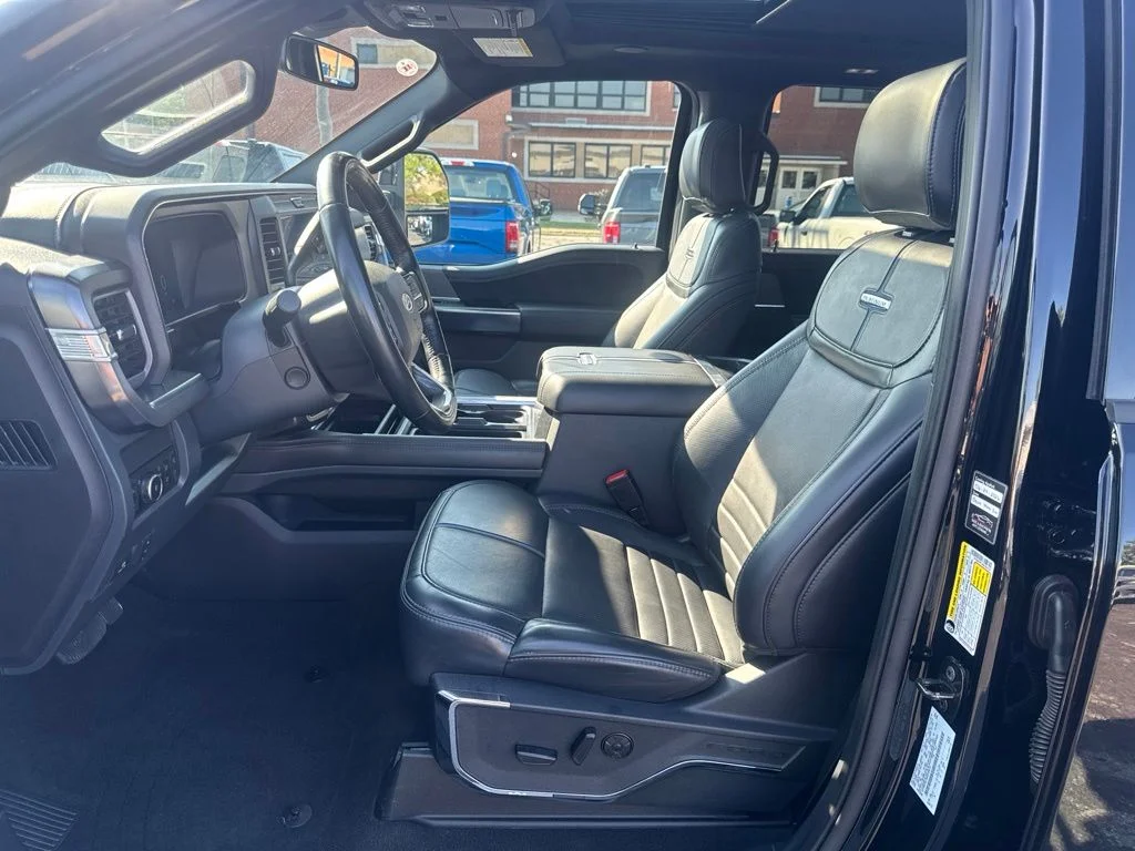Used 2025 Black Metallic Ford Platinum image 10