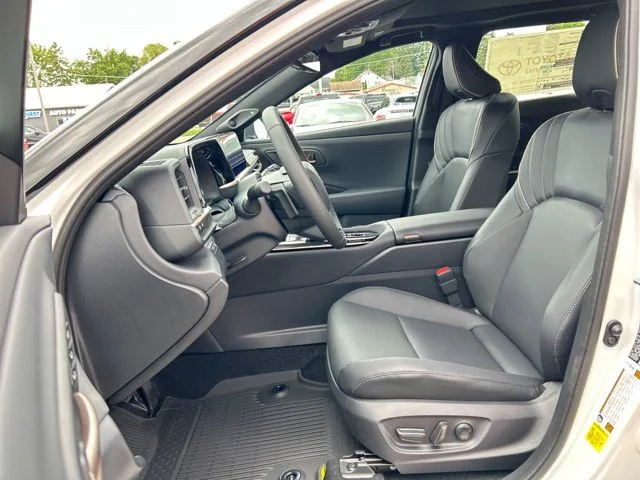 New 2026 Oxygen White with Black roof <sup>1</sup> Toyota  Limited image 27