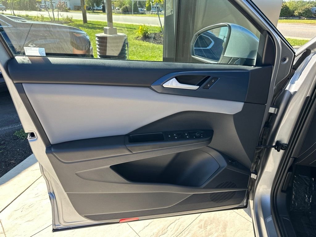 2023 Volkswagen Taos SE - Photo 9