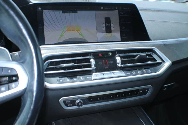 Used 2023 Black Sapphire Metallic BMW xDrive40i image 12