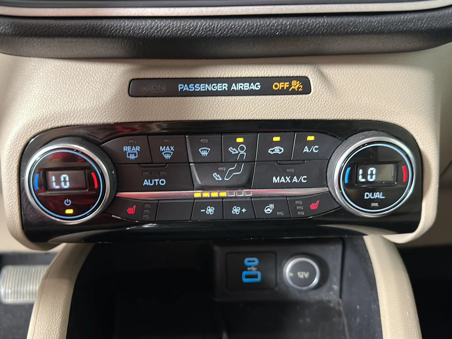 Used 2021 Desert Gold Ford SEL image 23