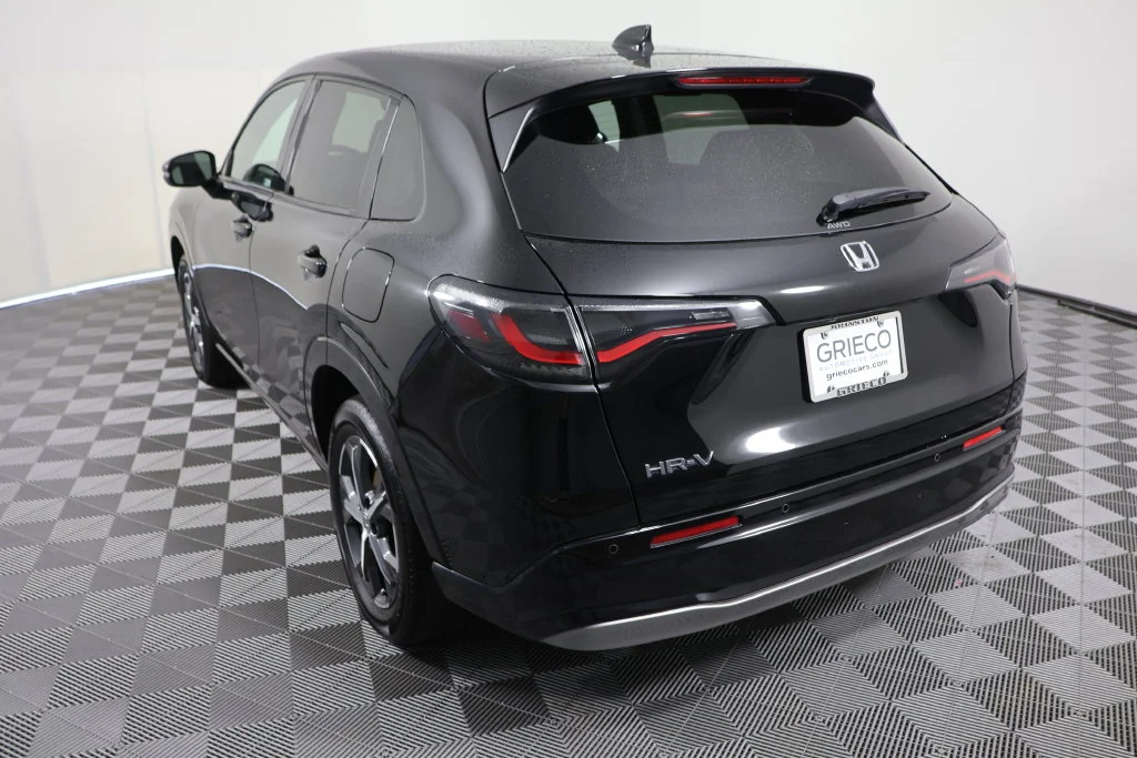 Used 2024 Crystal Black Pearl Honda EX-L image 6