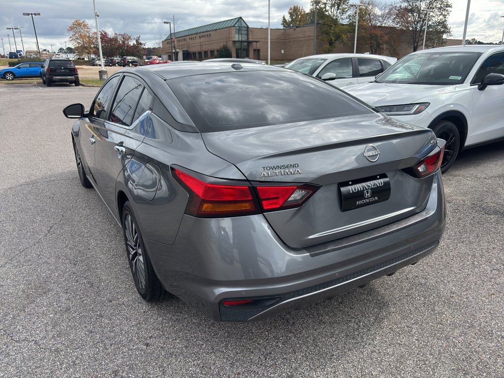 2023 Nissan Altima 2.5 SV photo 3