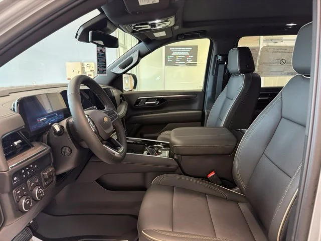 New 2027 Sterling Gray Metallic Chevrolet Premier image 20