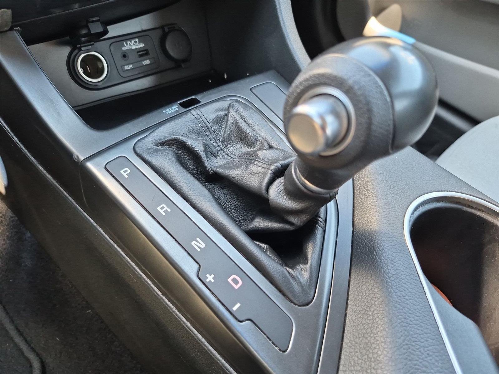 Used 2015 Ebony Black Kia LX image 28