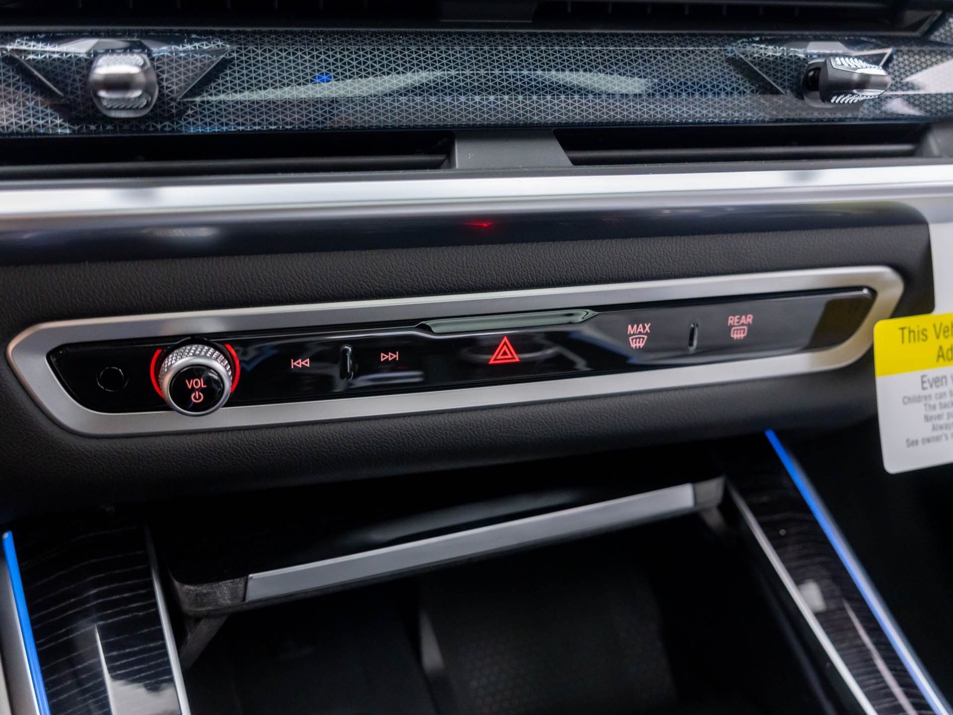 New 2026 Black Sapphire Metallic BMW xDrive50e image 28
