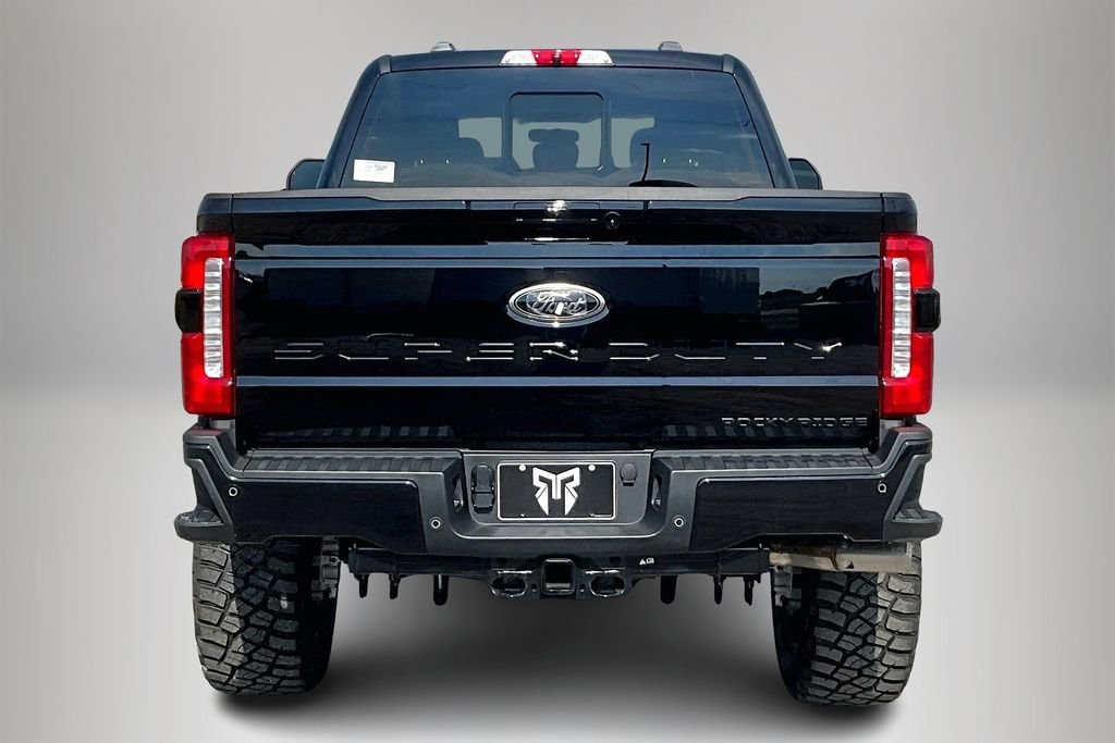 New 2025 Black Ford XLT image 3