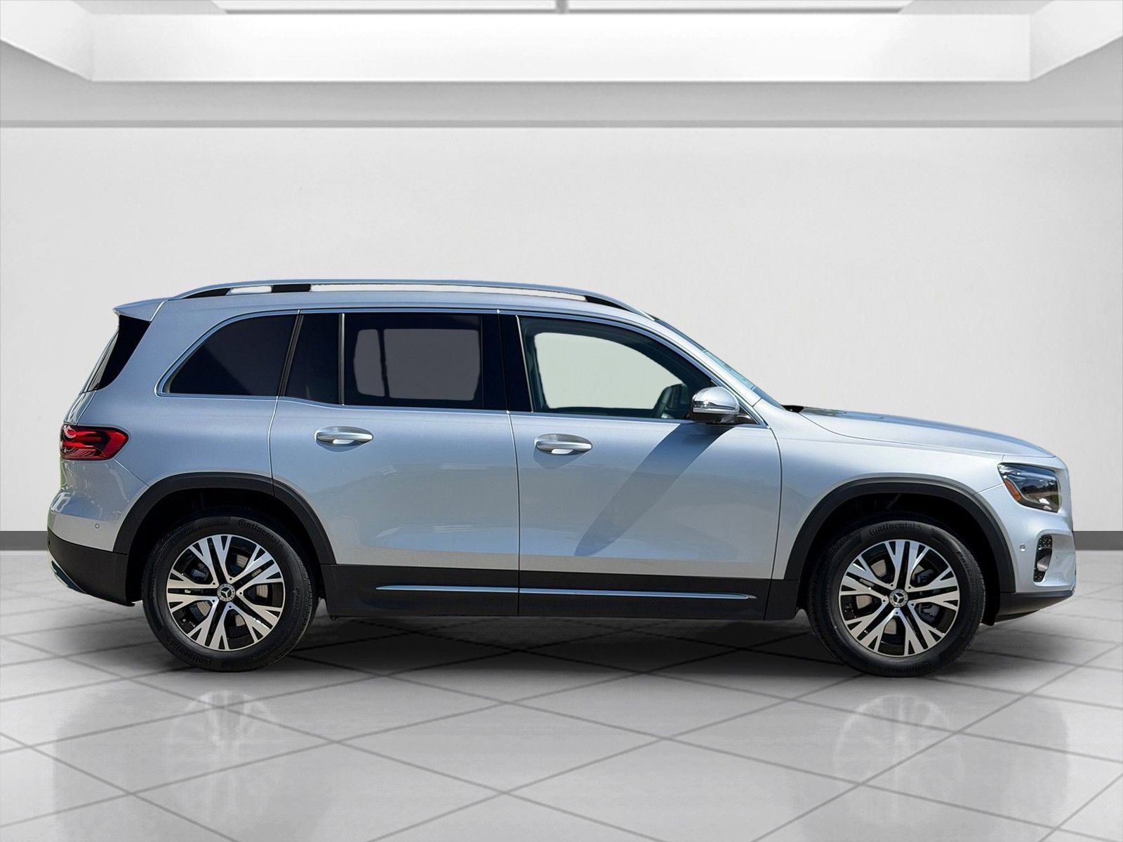 New 2026 Cirrus Silver Metallic Mercedes-Benz GLB 250 image 25