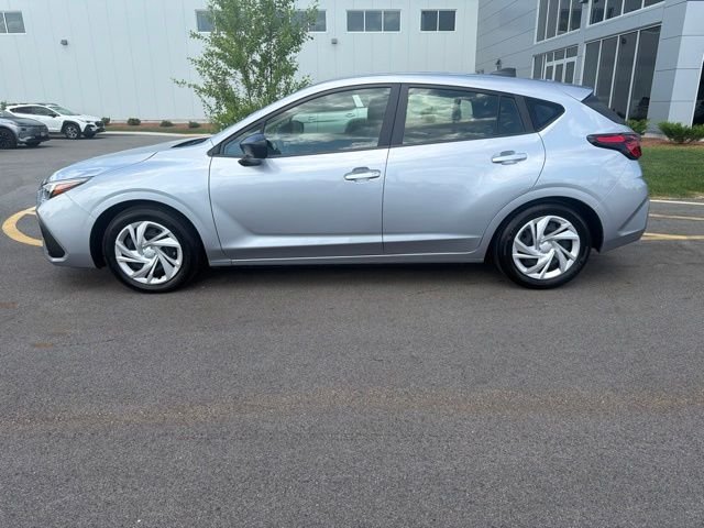 Used 2025 Silver Subaru Base image 8
