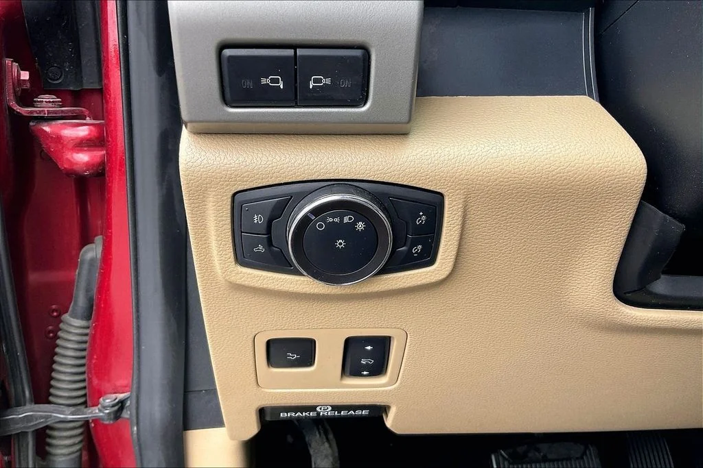 Used 2019 Ruby Red Metallic Ford Lariat image 36