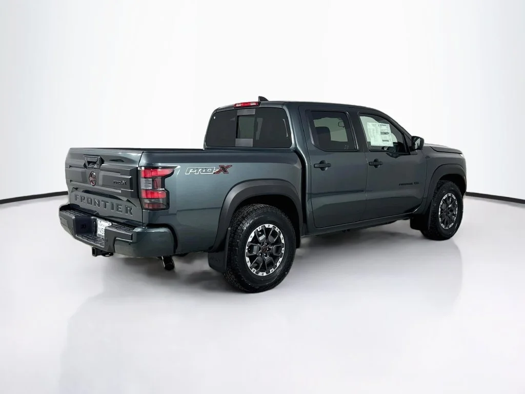 New 2027 Gray Nissan PRO-X image 7