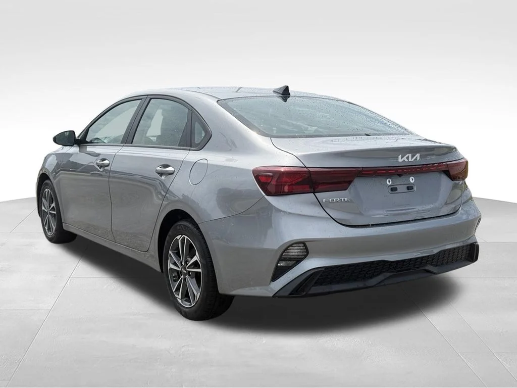 Used 2024 Gray Kia LXS image 3