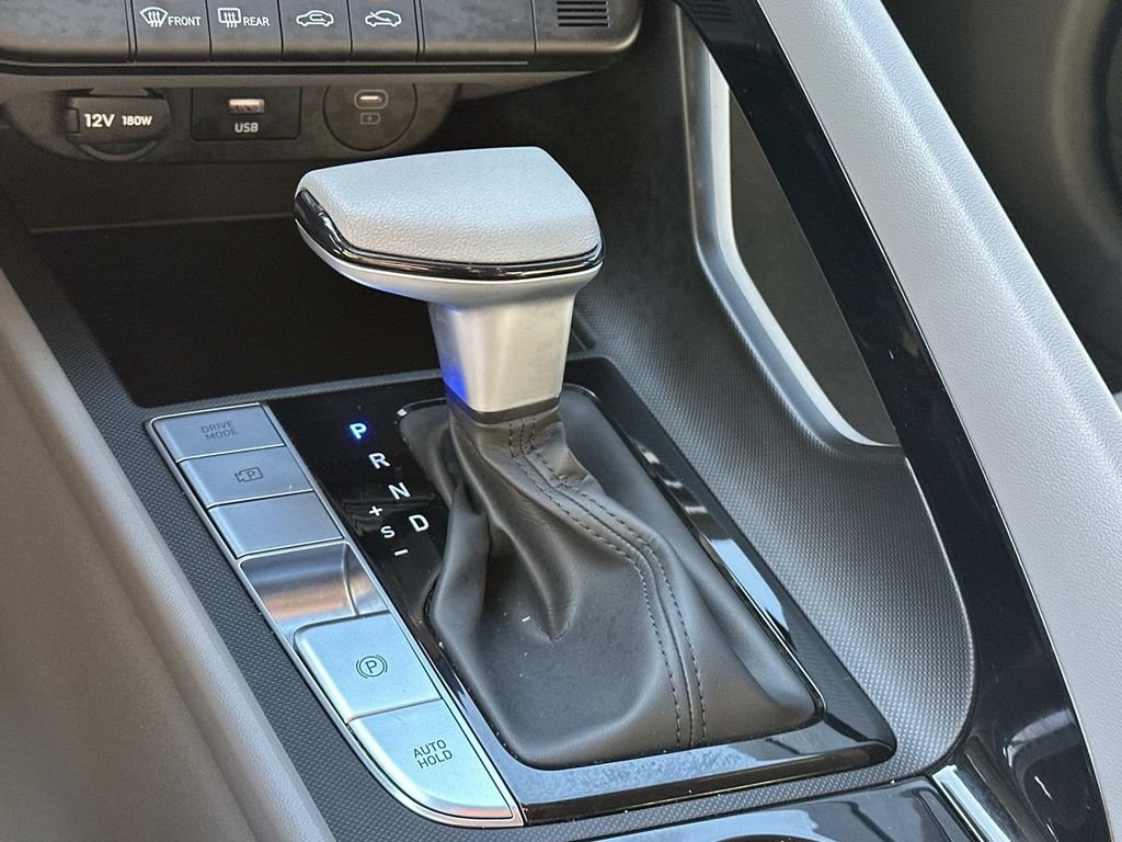 Certified Used 2025  Hyundai Blue image 26