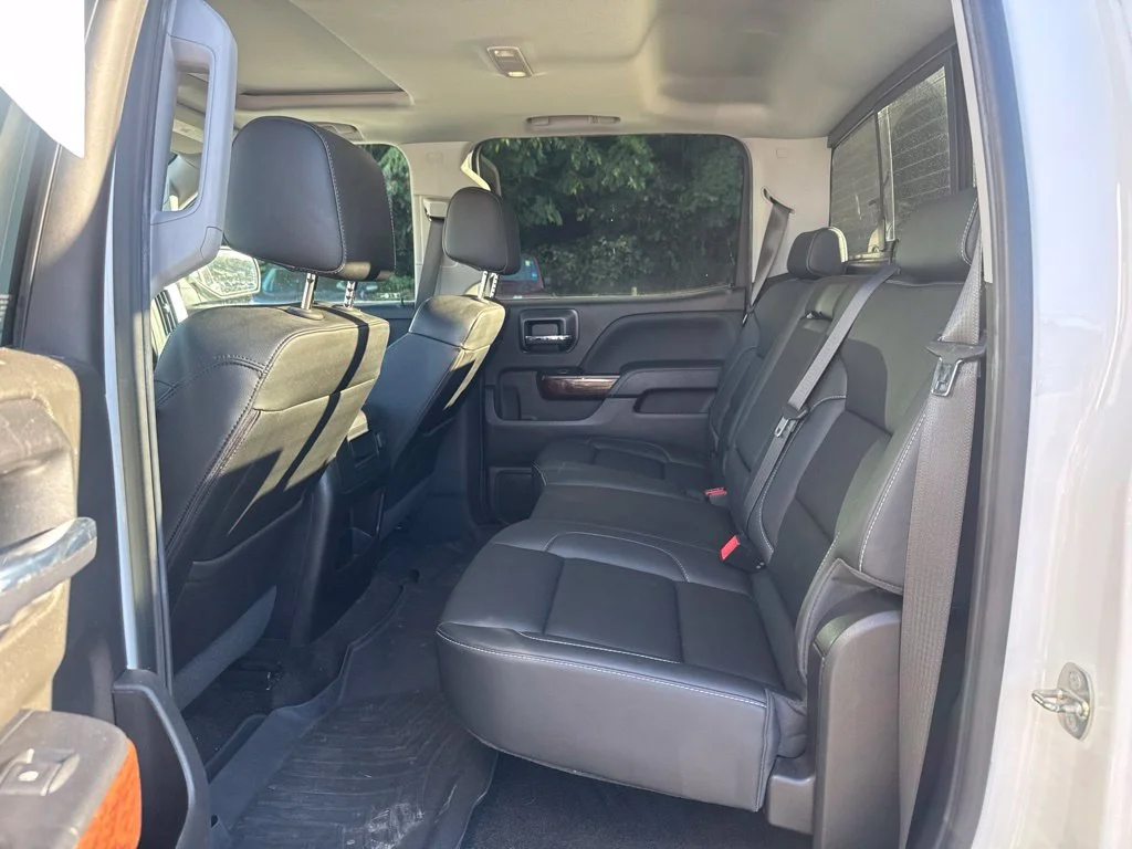 Certified Used 2018 White GMC SLT image 18