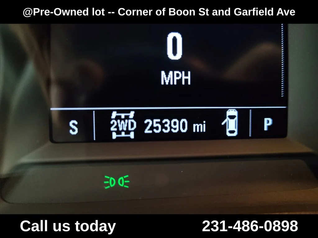 Used 2022 Red Chevrolet LT image 22