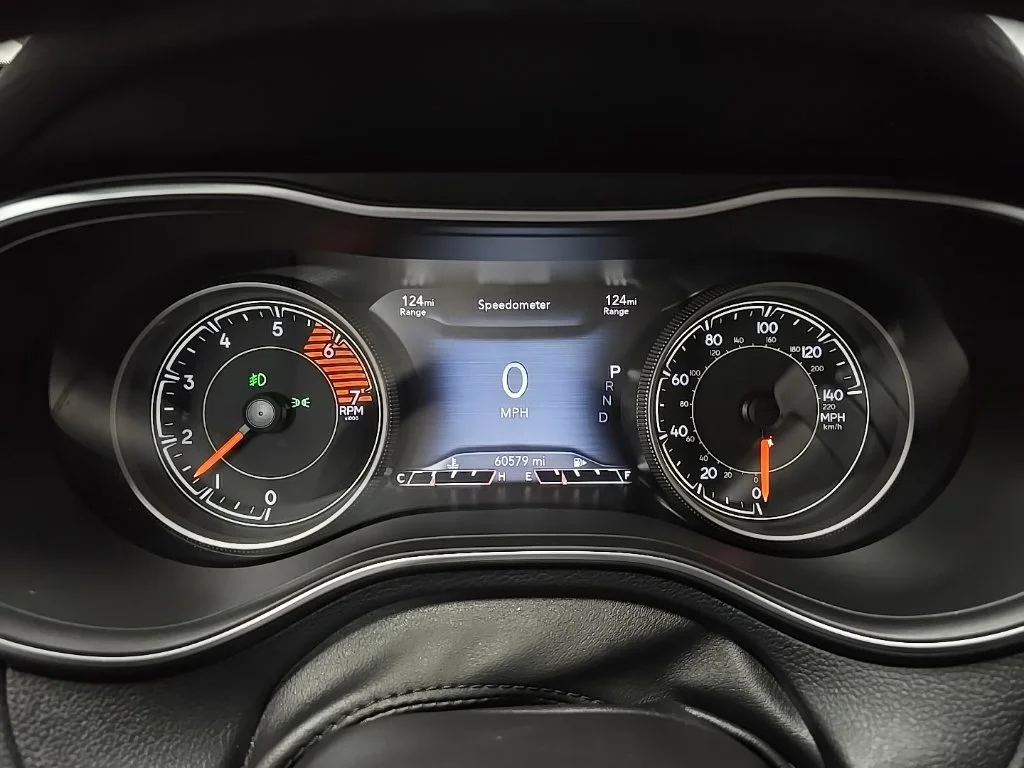 Used 2020 Gray Jeep Limited image 21