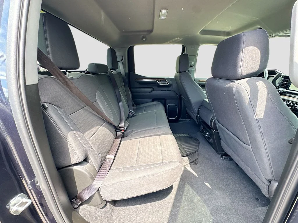 Used 2024 Gray Chevrolet LT image 28