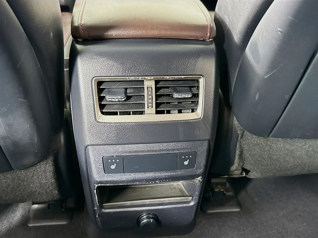 Used 2018 White Lexus 450hL Luxury image 28