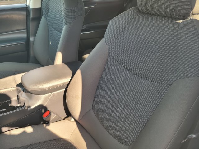 Used 2025 White Toyota LE image 13