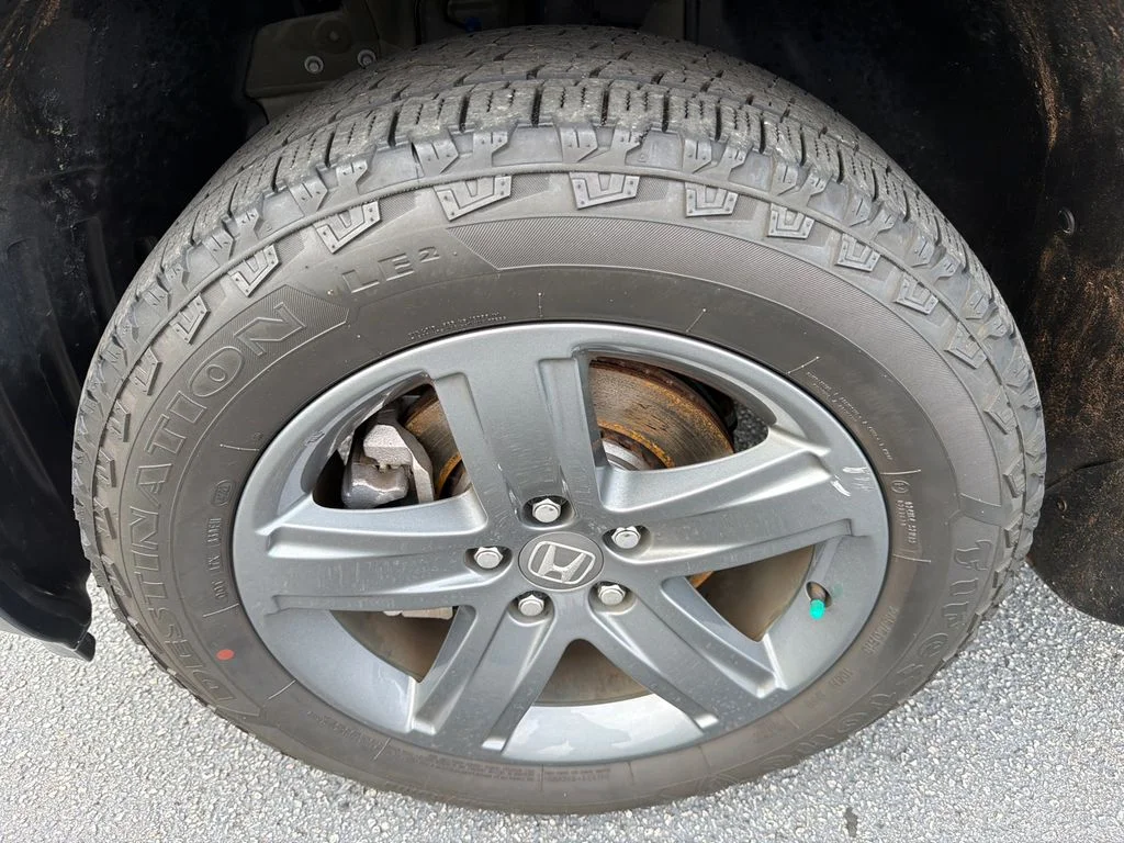 Used 2023 Black Honda RTL image 11