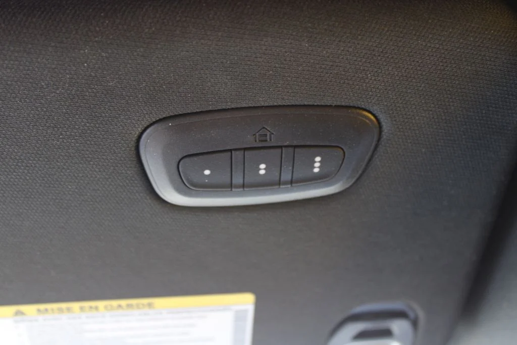 Used 2022 Silver Ram Laramie image 17