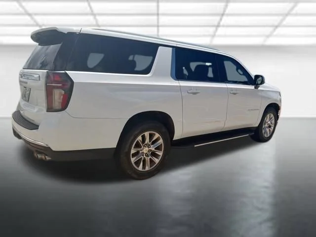 Used 2022 Summit White Chevrolet Premier image 3