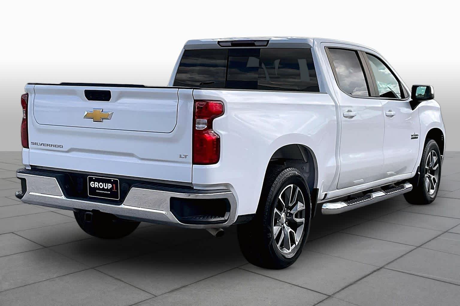 Used 2023 Summit White Chevrolet LT image 13