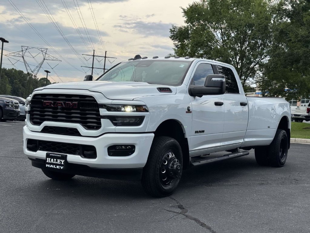 Used 2026 White Ram Big Horn image 27