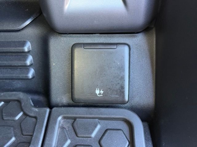 Certified Used 2025 Black Land Rover V8 image 47