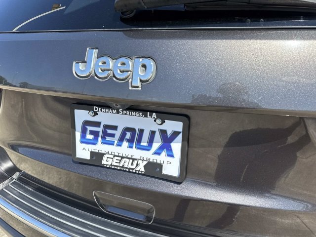 Used 2019 Gray Jeep Limited image 22