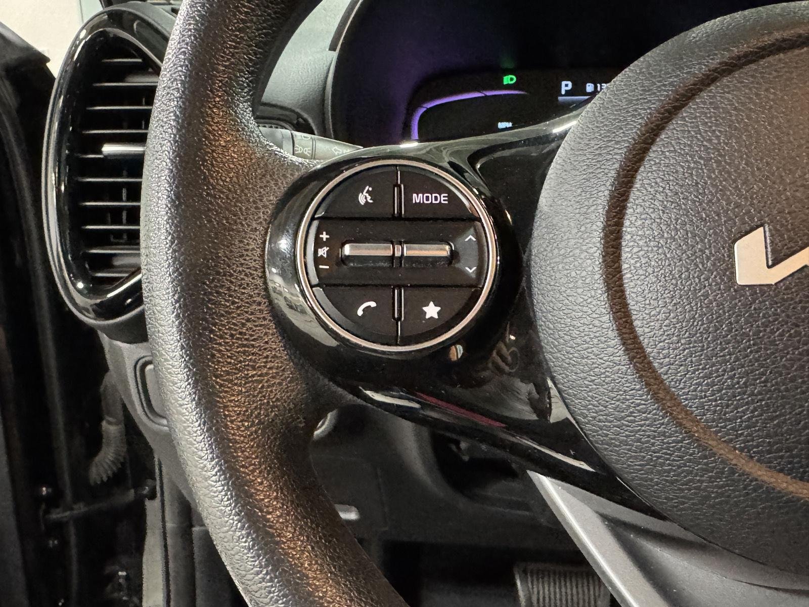 2023 Kia Soul S - Photo 28