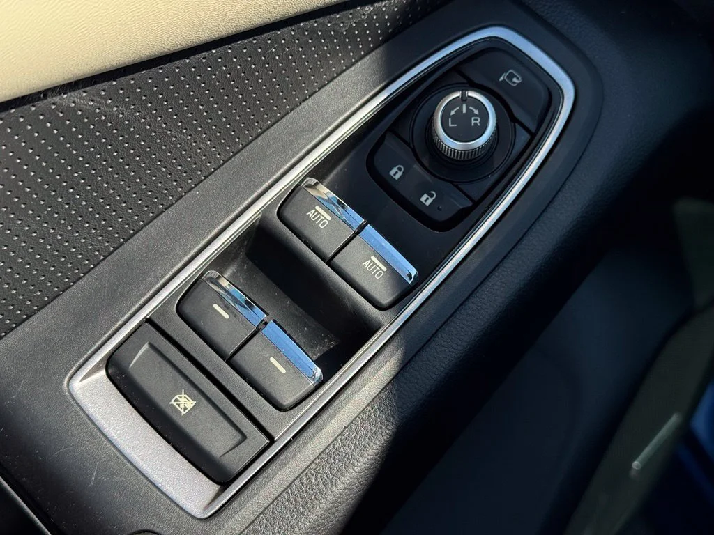 Used 2022 Blue Subaru Touring image 15