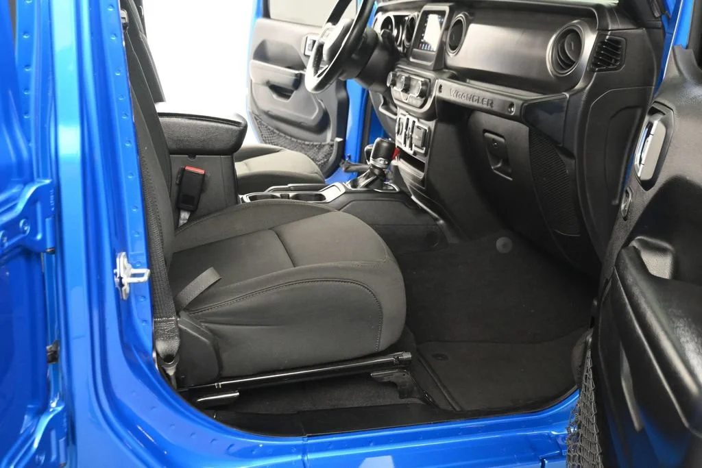 Used 2021 Blue Jeep Unlimited Sport S image 17