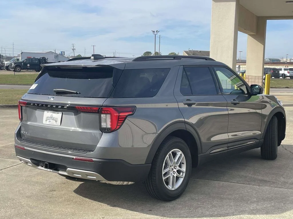 New 2026 Gray Ford Active image 3