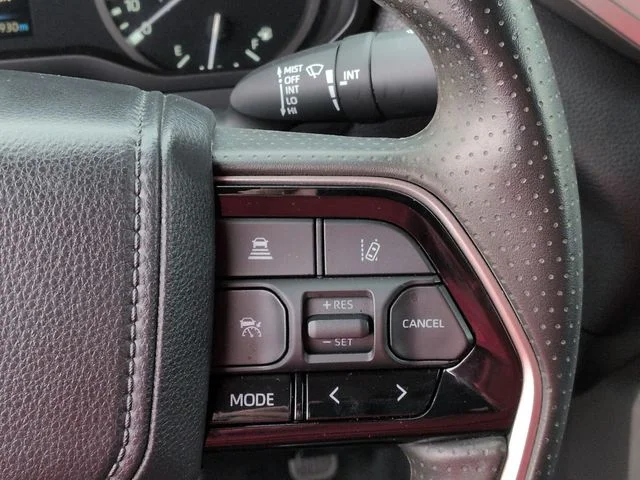 Used 2022 Gray Toyota SR5 image 17