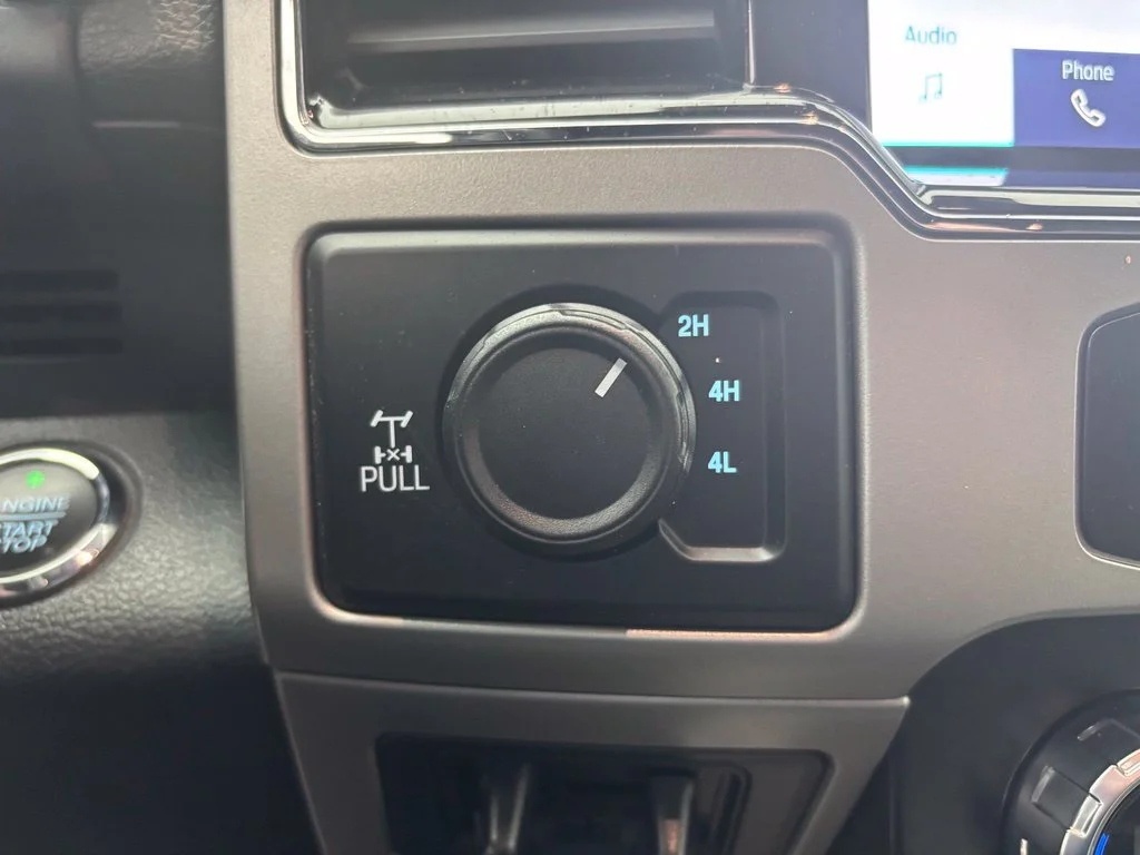 Used 2022 Silver Ford Lariat image 25