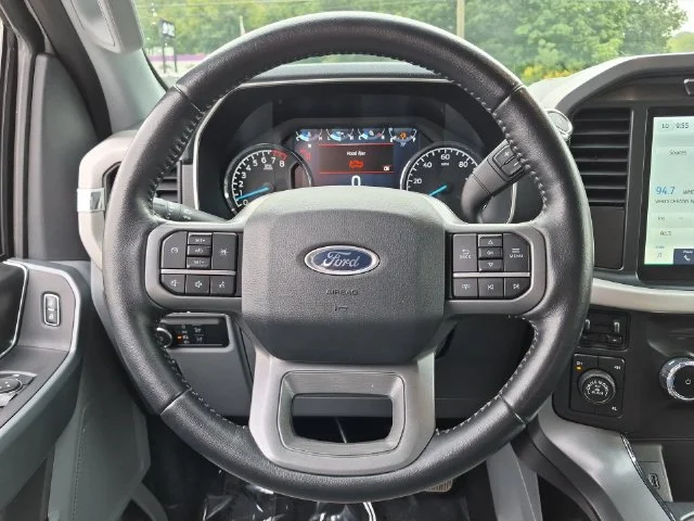 Used 2022 White Ford XLT image 31