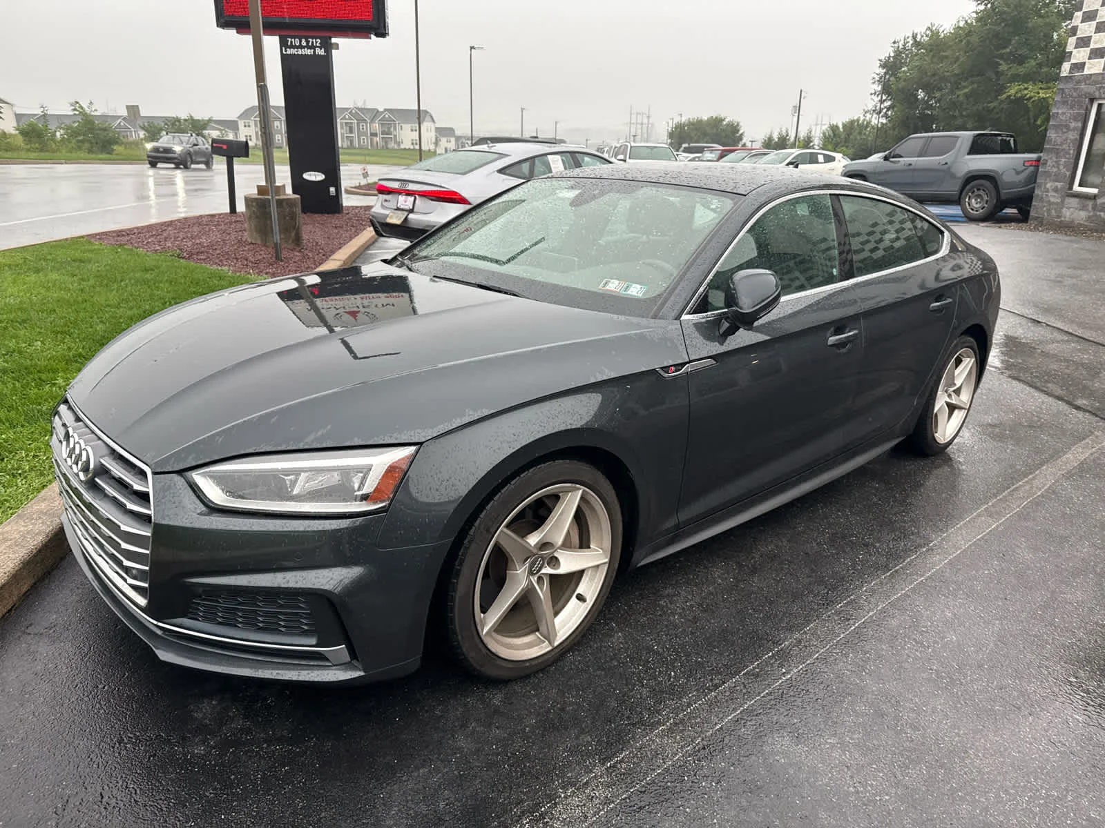 Used 2018 Manhattan Gray Metallic Audi Premium Plus image 4