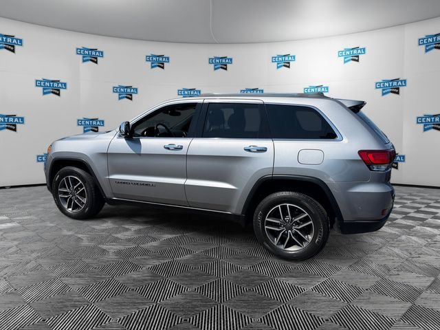 Used 2020 Silver Jeep Limited image 3