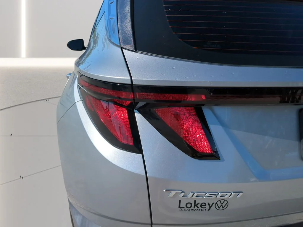 Used 2023 Silver Hyundai SE image 8