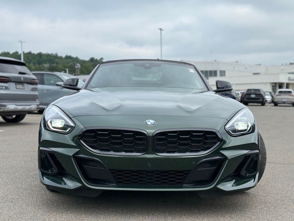 Used 2026 San Remo Green Metallic BMW sDrive M40i image 3