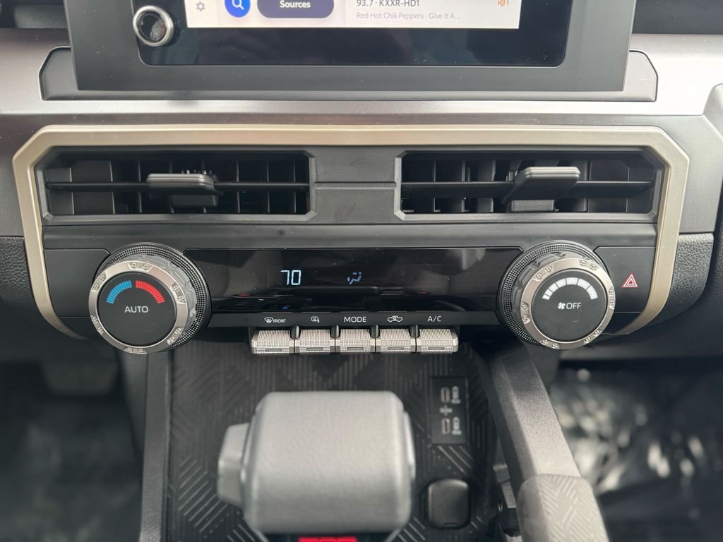2025 Toyota Tacoma TRD Off Road - Photo 15