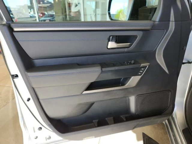 2026 Toyota Tundra Platinum - Photo 16